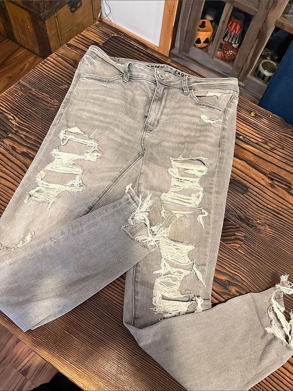 American Eagle Next Level Stretch Distressed Gray Boy Jeggings Size 6